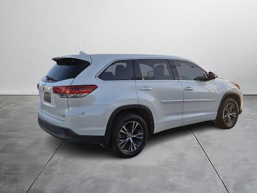 2018 Toyota Highlander LE Plus
