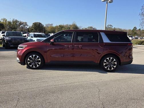 2022 Kia Carnival EX