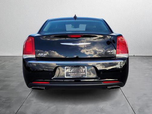 2019 Chrysler 300 Limited