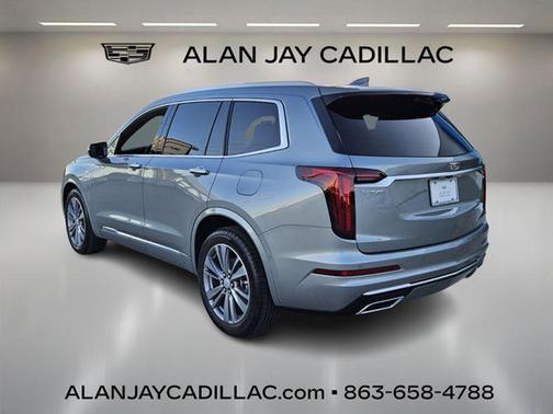 2025 Cadillac XT6 Premium Luxury FWD