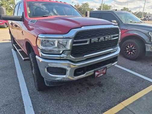2019 RAM 2500 Tradesman Crew Cab 4x4 6'4' Box
