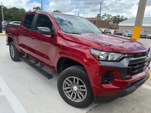 Radiant Red Tintcoat 2023 Chevrolet Colorado LT