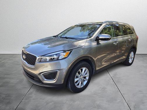 Titanium Silver 2016 Kia Sorento LX