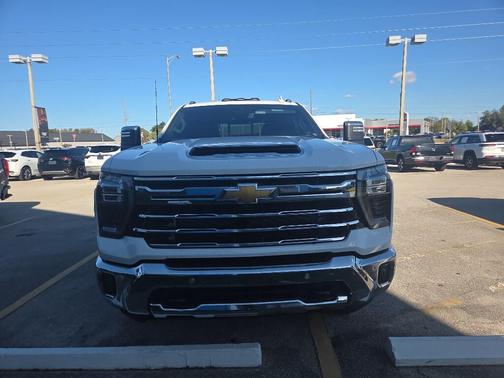 2025 Chevrolet Silverado 3500 LTZ