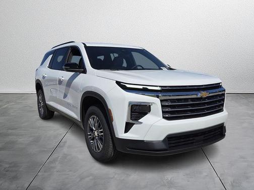 Gaz Summit White 2026 Chevrolet Traverse LT