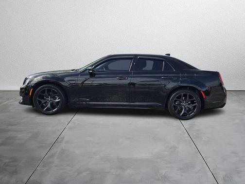 2022 Chrysler 300 Touring