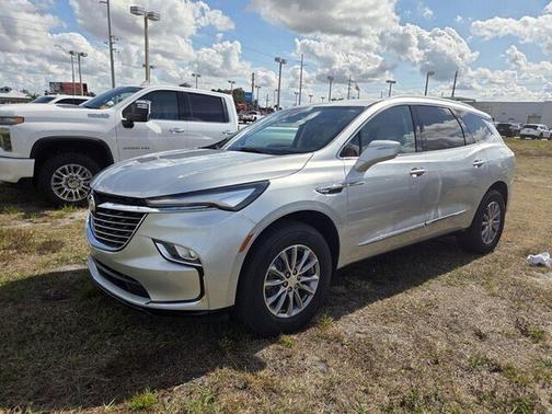 2022 Buick Enclave FWD Essence