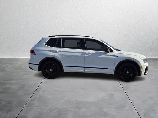 2021 Volkswagen Tiguan 2.0T SE R-Line Black