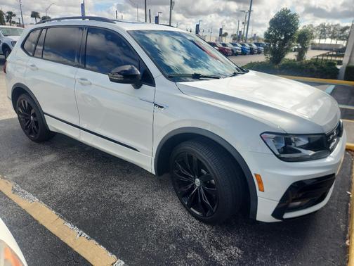 2021 Volkswagen Tiguan 2.0T SE R-Line Black