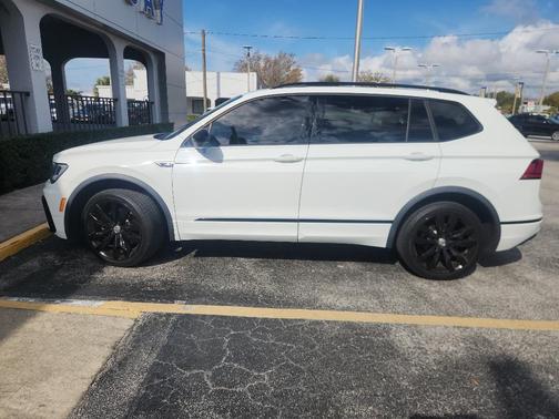2021 Volkswagen Tiguan 2.0T SE R-Line Black