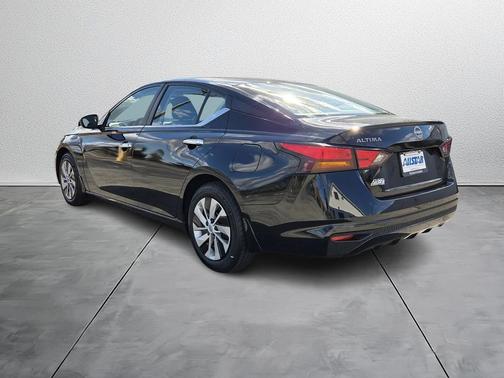2023 Nissan Altima S FWD