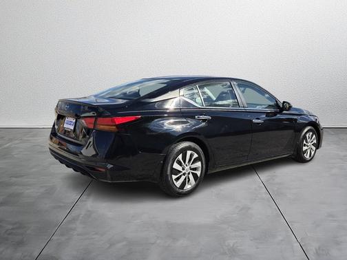 2023 Nissan Altima S FWD
