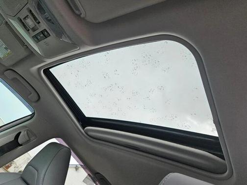 2020 Toyota RAV4 Hybrid SE