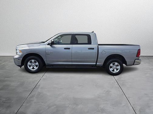 Billet Silver Metallic Clearcoat 2022 RAM 1500 Classic SLT