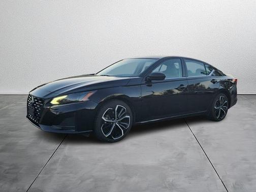 2023 Nissan Altima SR FWD