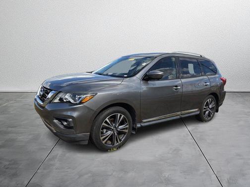 2017 Nissan Pathfinder Platinum