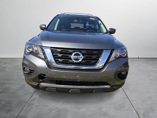 2017 Nissan Pathfinder SV