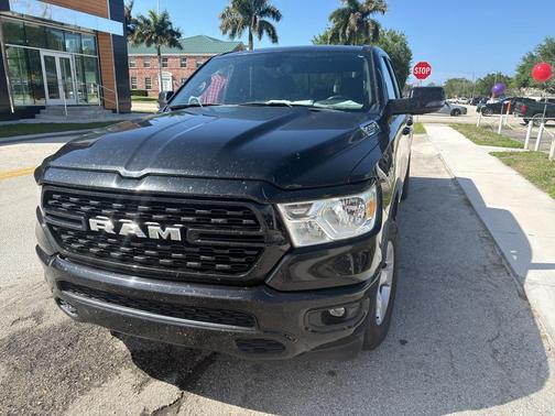 Diamond Black Crystal Pearlcoat 2023 RAM 1500 Big Horn/Lone Star