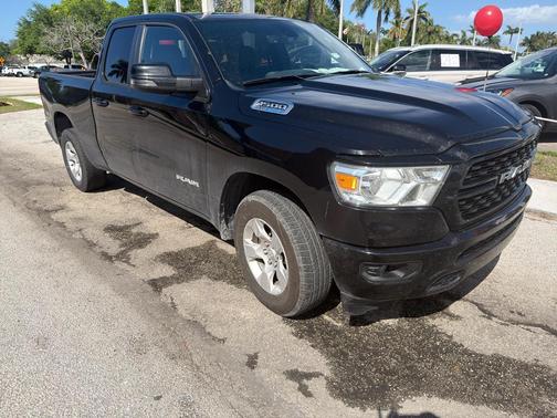 Diamond Black Crystal Pearlcoat 2023 RAM 1500 Big Horn/Lone Star