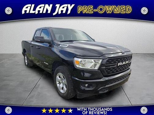Diamond Black Crystal Pearlcoat 2023 RAM 1500 Big Horn/Lone Star