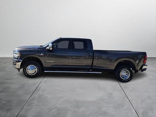 2024 RAM 3500 Laramie Crew Cab 4x4 8' Box
