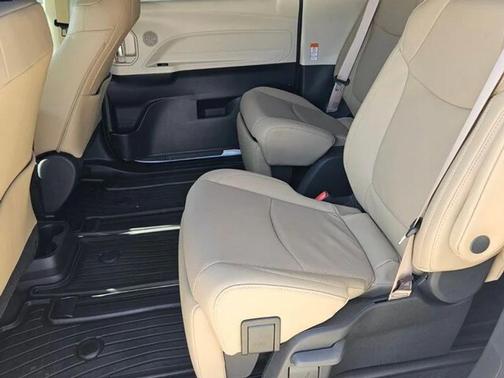 2024 Toyota Sienna Limited