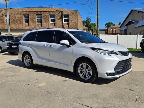 2024 Toyota Sienna Limited