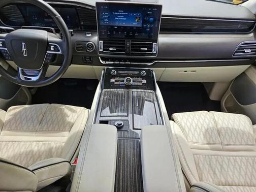 2023 Lincoln Navigator Black Label