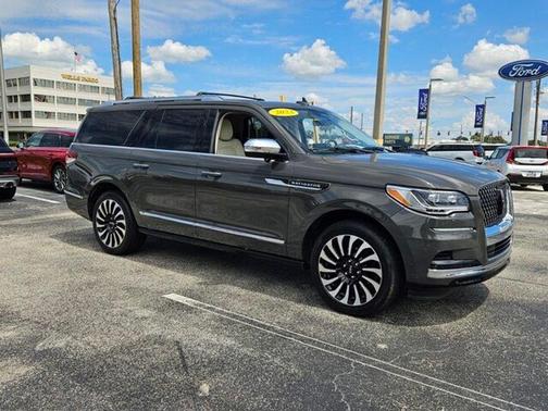 2023 Lincoln Navigator Black Label