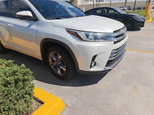 Blizzard Pearl 2018 Toyota Highlander Limited Platinum