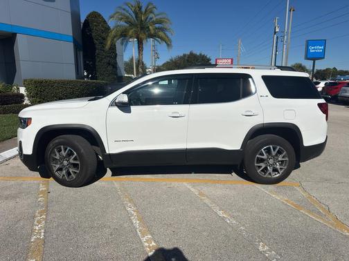 2023 GMC Acadia AWD SLE
