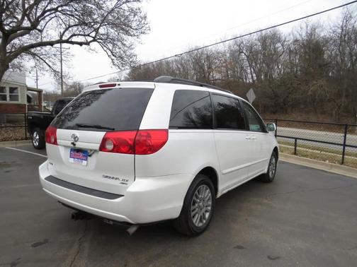 2007 Toyota Sienna XLE Limited