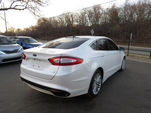 2015 Ford Fusion SE