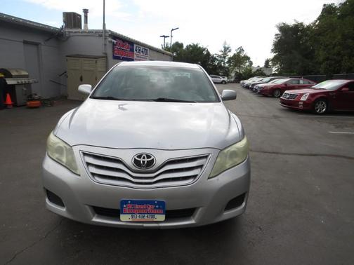 2010 Toyota Camry LE