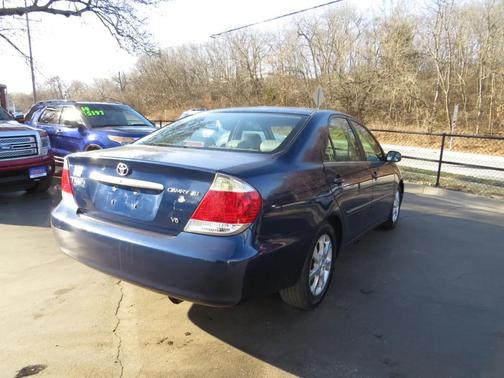 2005 Toyota Camry XLE V6