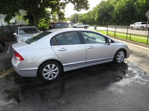 SILVER 2011 Honda Civic LX