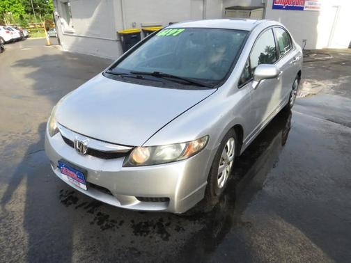 SILVER 2011 Honda Civic LX