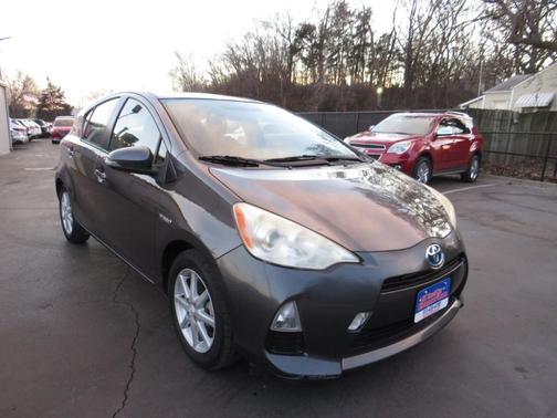2013 Toyota Prius c Three