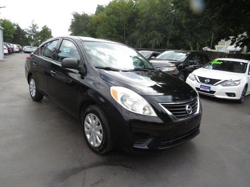 2013 Nissan Versa 1.6 S