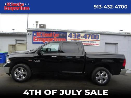 2014 RAM 1500 4WD Crew Cab 140.5'' Big Horn