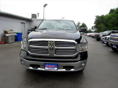 2014 RAM 1500 4WD Crew Cab 140.5'' Big Horn