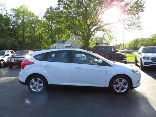 Silver 2013 Ford Focus SE