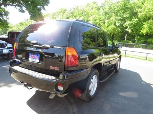 Black 2002 GMC Envoy 4dr 4WD SLE