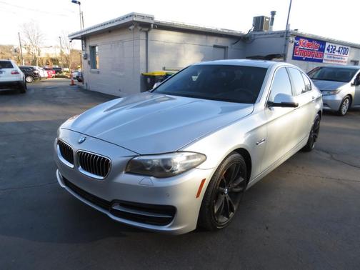 2014 BMW 528 4dr Sdn 528i RWD