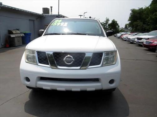 2006 Nissan Pathfinder S