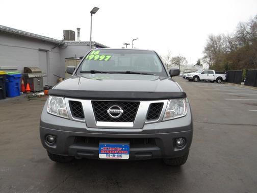2016 Nissan Frontier Desert Runner