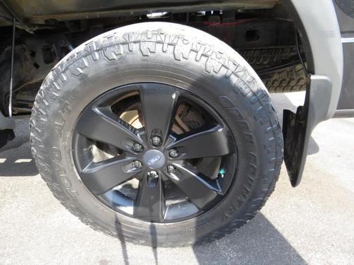 2013 Ford F-150 4WD SuperCrew 145'' King Ranch