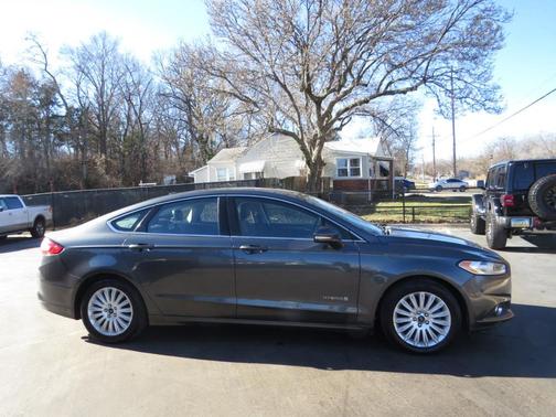 2015 Ford Fusion Hybrid SE