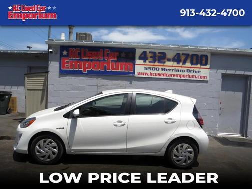 2015 Toyota Prius c Three