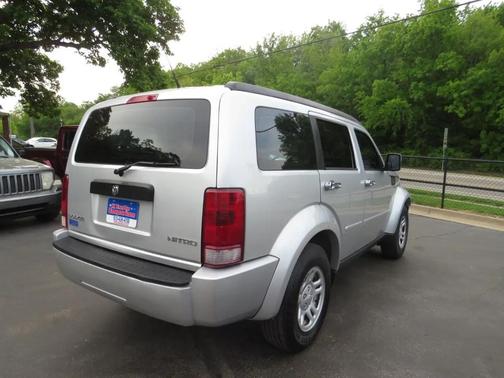 Silver 2011 Dodge Nitro 2WD 4dr SE